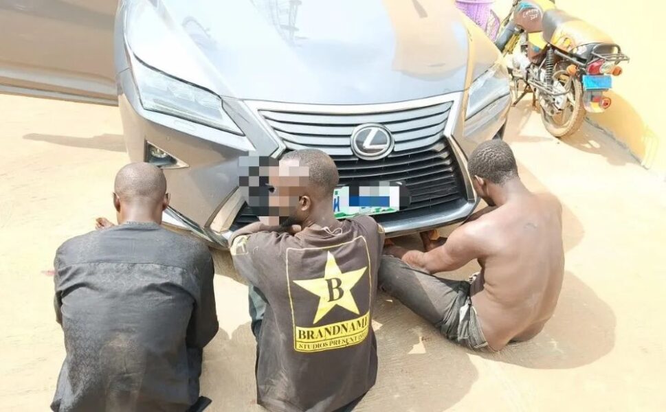 suspected car robbers