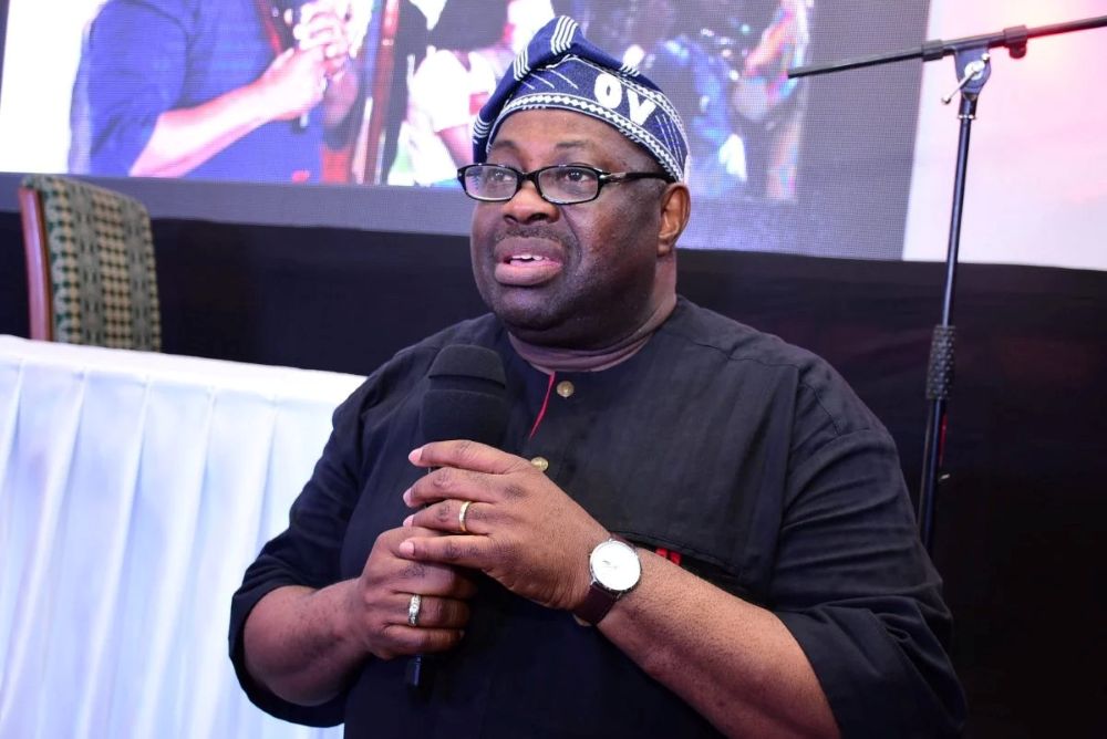dele momodu